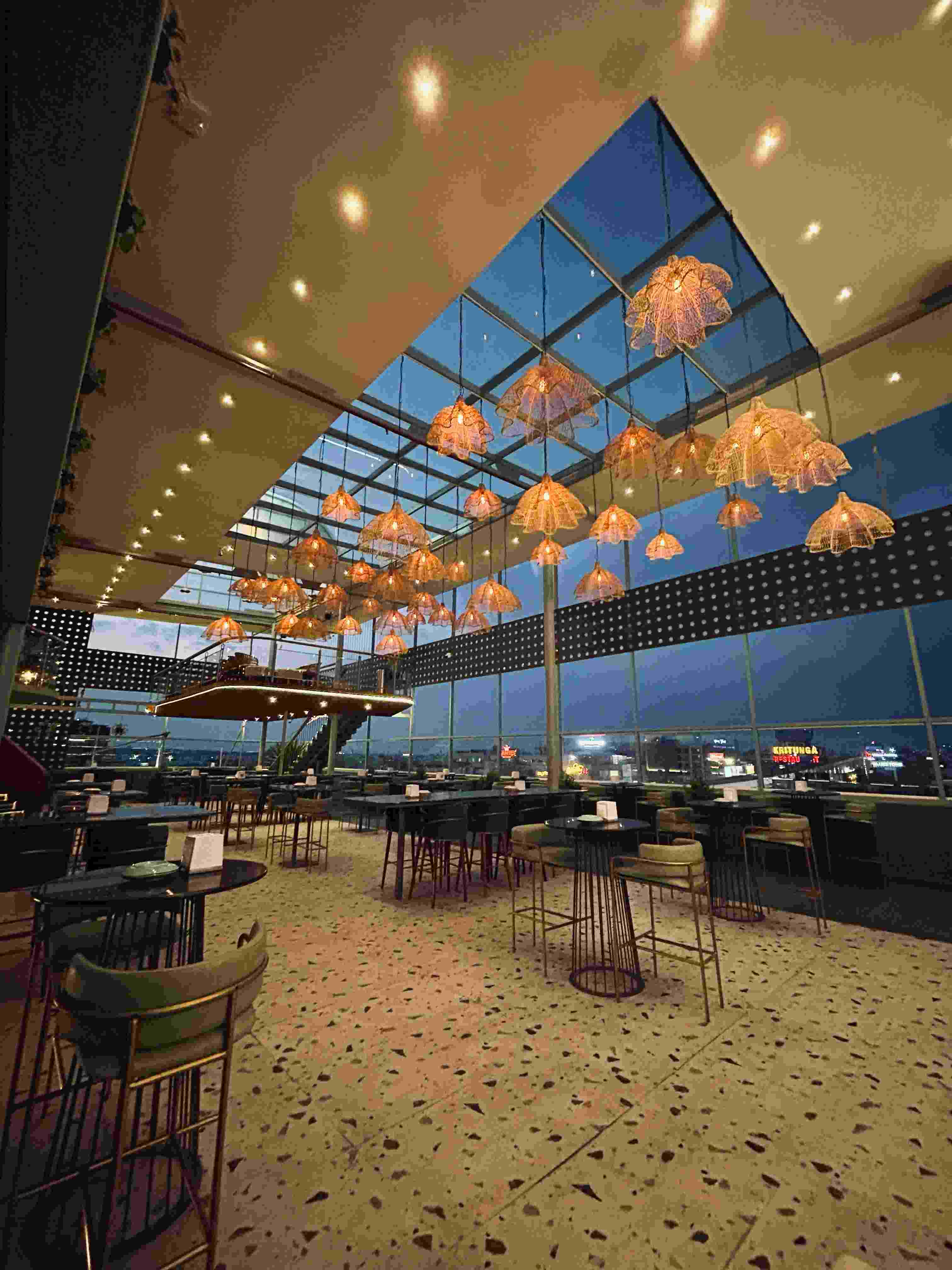 shift lounge marathahalli